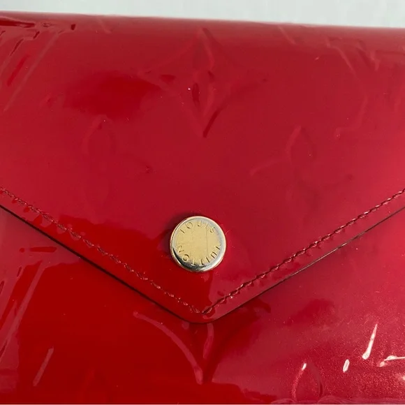 Louis Vuitton Victorine
Monogram Vernis wallet - Picture 14 of 16